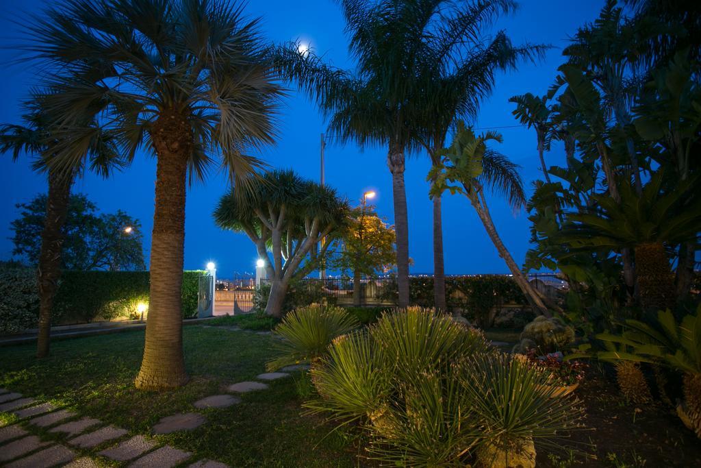 Temenos Villa By Ortigiaapartments Siraküza Dış mekan fotoğraf