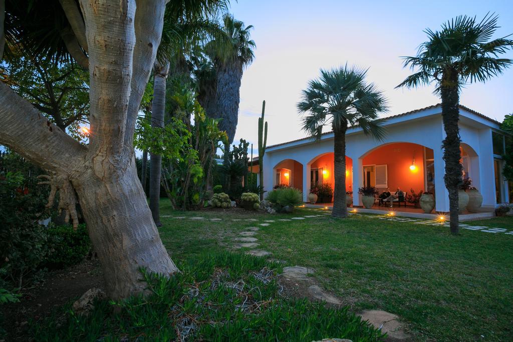 Temenos Villa By Ortigiaapartments Siraküza Dış mekan fotoğraf