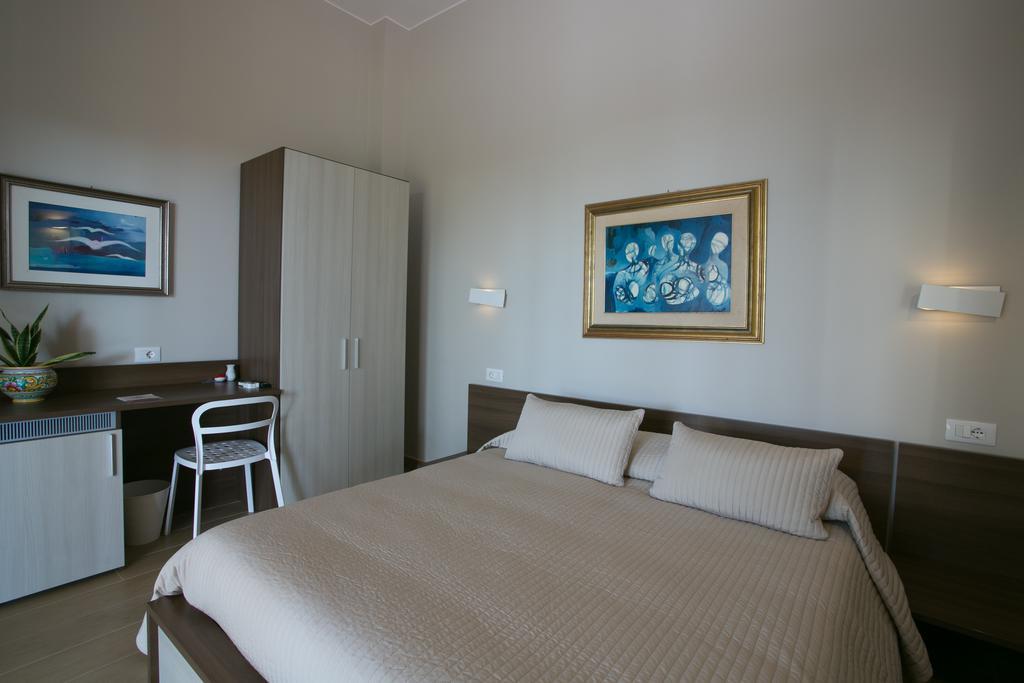 Temenos Villa By Ortigiaapartments Siraküza Dış mekan fotoğraf